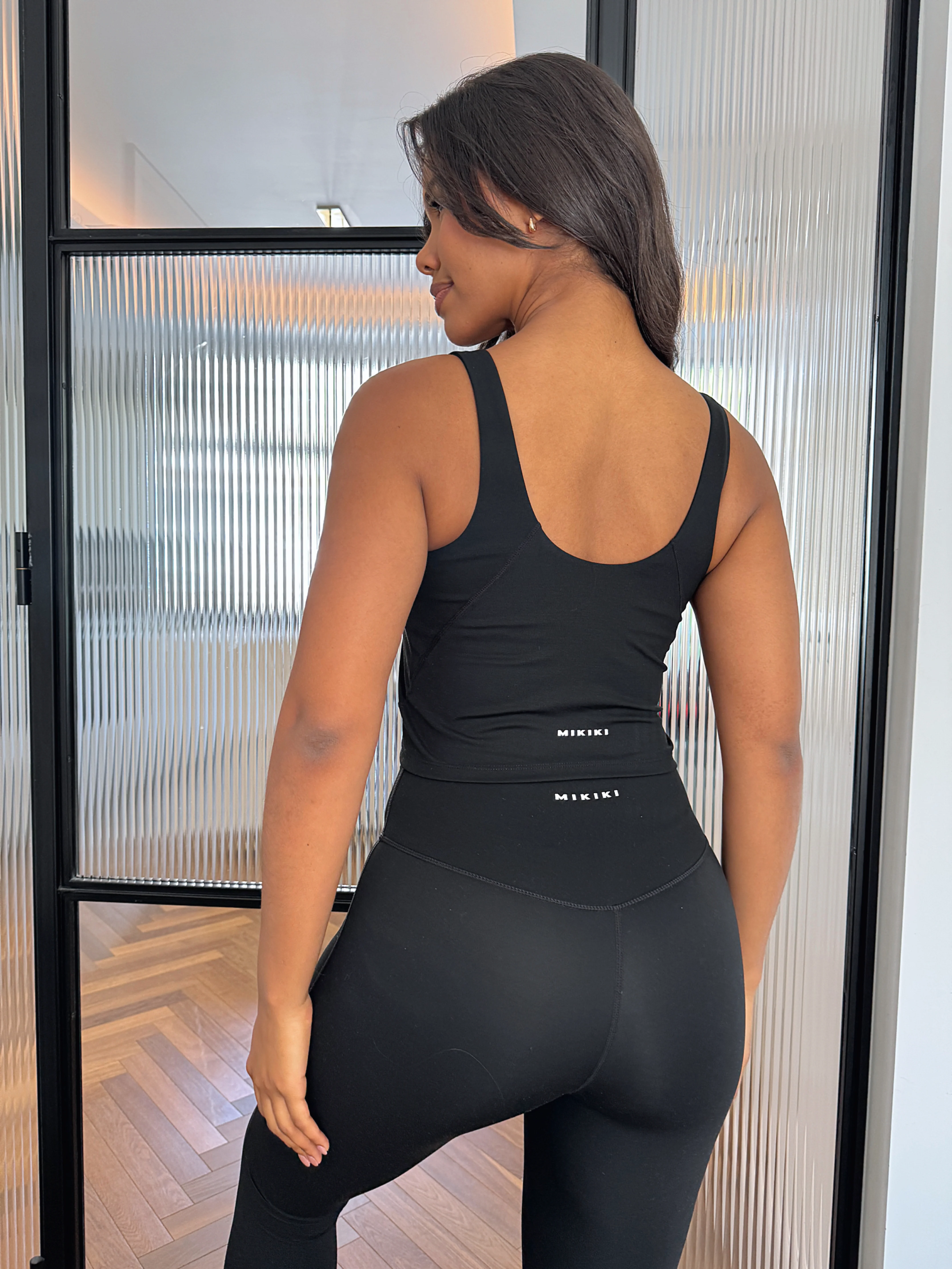 Signature 308 Scoop Sports Bra - Medium Support - Black - Image 4